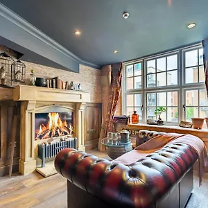 The Enchantment Chamber Apartment